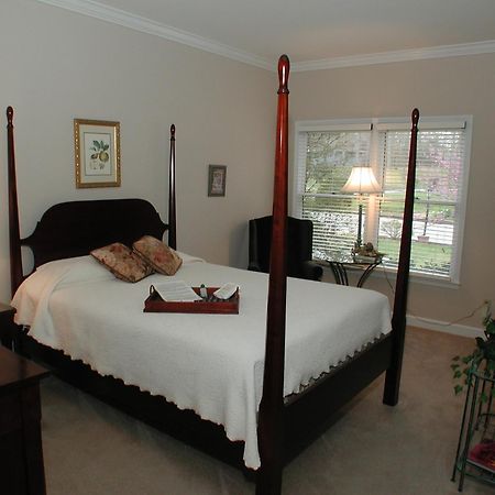 The Garden Inn Bed & Breakfast At Bee Rock Monterey Екстериор снимка